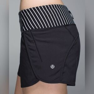 Lululemon Run Times Short 4-way Stretch Black Parallel Stripe White Black Size 4